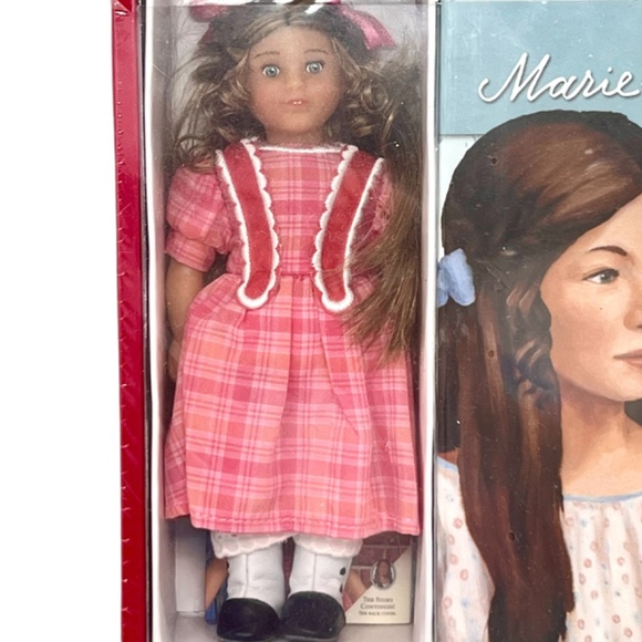 American Girl Cecile and Marie-Grace Boxed 6 Book Set with Cecile Mini Doll NIP - Picture 3 of 15